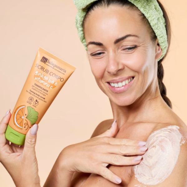 Scrub Corpo tonificante ginko bio e vitamina c La Saponaria